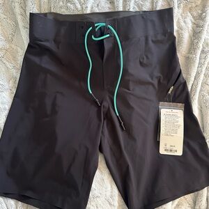 NWT lululemon El Current 10"inseam board shorts, Sz 34